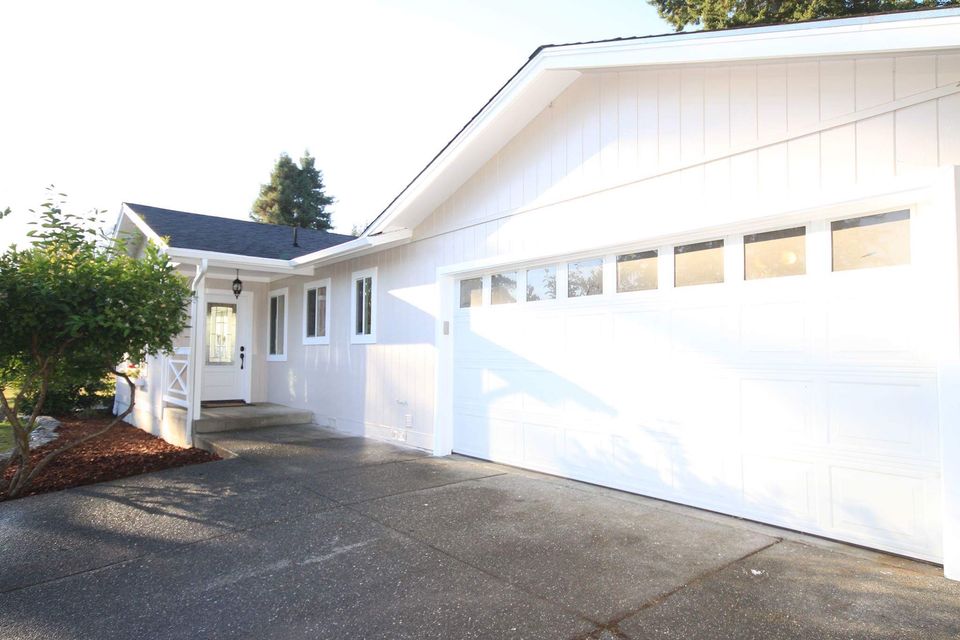 460 Meadow Lane